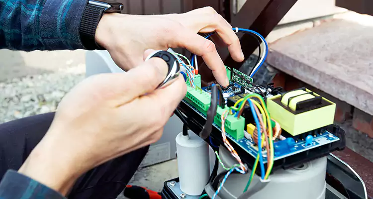 Automatic Driveway Gate Repair in West Lealman, FL