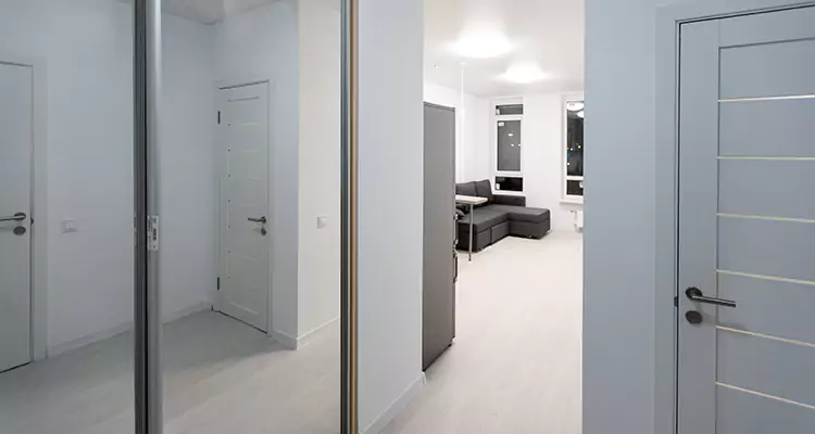 Modern Mirrored Closet Doors Repair in West Lealman, FL